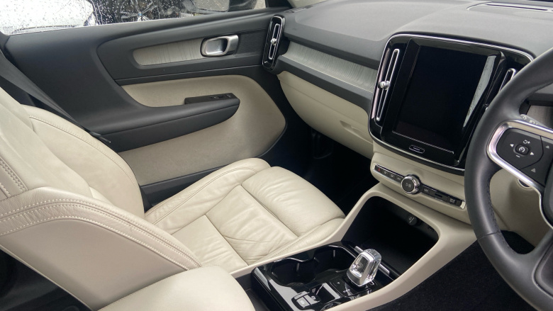 Volvo Xc40 1.5 T5 Recharge PHEV Inscription Pro 5dr Auto Estate